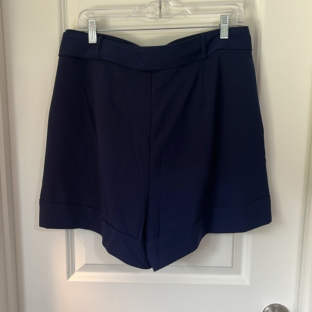Navy blue shorts suit - Picture 5 of 9